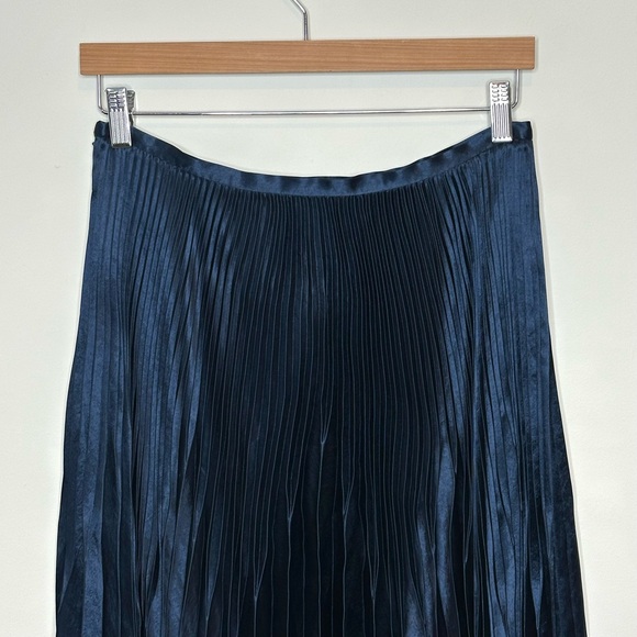 Vince Pleated Satin Midi Skirt Size 6 Evening Cocktail Classic Navy Blue - Picture 7 of 15